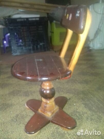 Деревянный детский стульчик