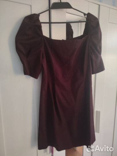 Бордовое платье