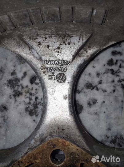 R17 Acustica Challenger 235/50, PCD 5x114.3 DIA 70