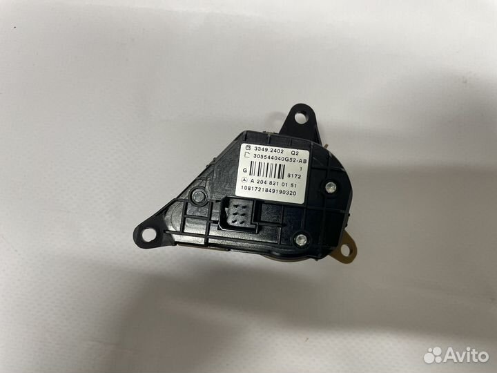 Оригинальные бежевые кнопки руля MB w204