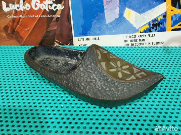 Пепельницы сувенирные