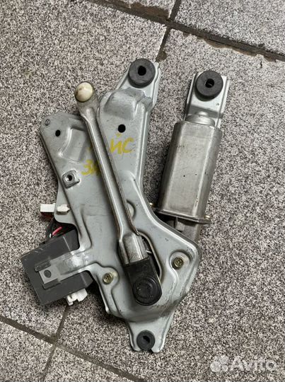 Моторчик стеклоочистителя задний Mitsubishi Carizm