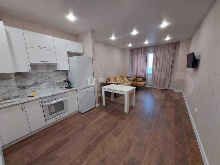 2-к. квартира, 72,8 м², 2/17 эт.