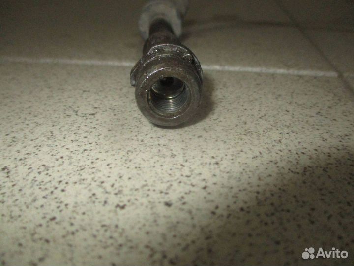 Суппорт передний правый Ford Focus 3