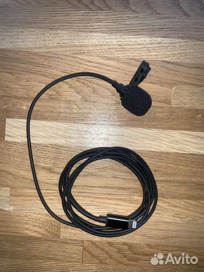 Петличный микрофон для айфона. петличка для iPhone