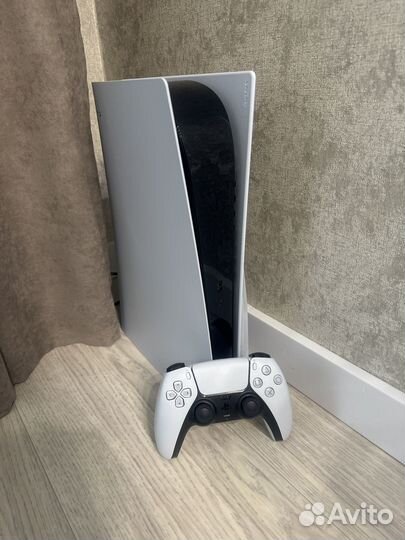Sony playstation 5 с дисководом и 2 мя геймпадами