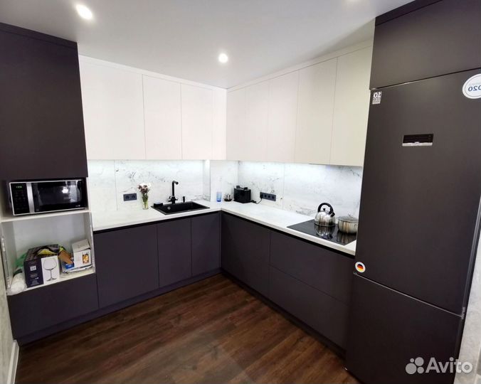 Кухонный гарнитур угловой в потолок на заказ