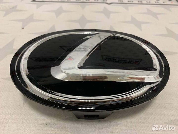 Эмблема Lexus Y5187