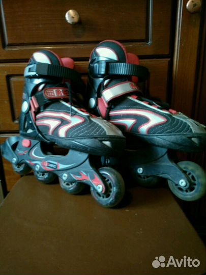 Роликовые коньки б/у 35-38 р-р с защитой