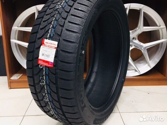 Lassa Competus Winter 2 275/45 R20