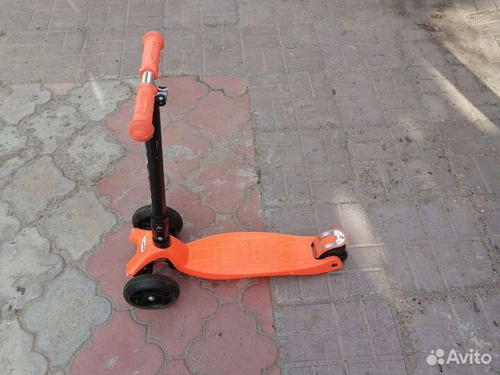 Самокат детский трехколесный складной