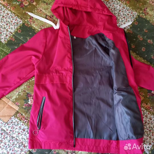Ветровка,платье,теплый костюм.Вещи женские 46