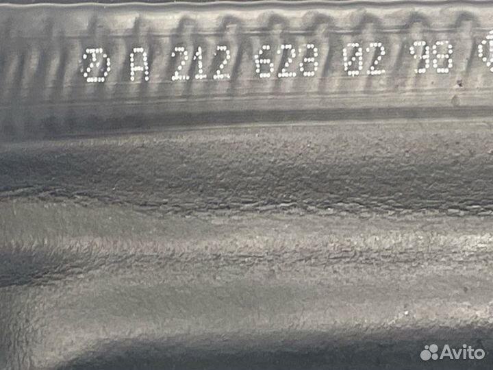 Уплотнитель капота Mercedes-Benz E-Class W212 3.5