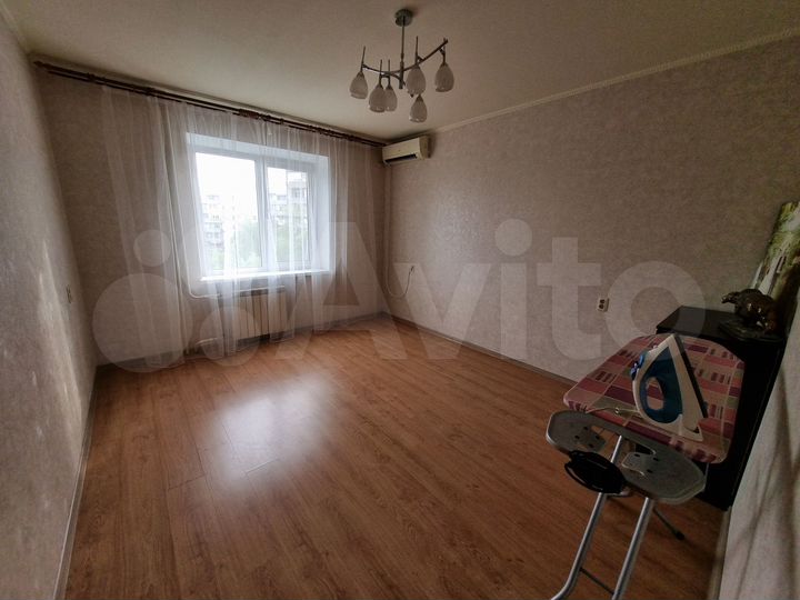 2-к. квартира, 60 м², 6/10 эт.