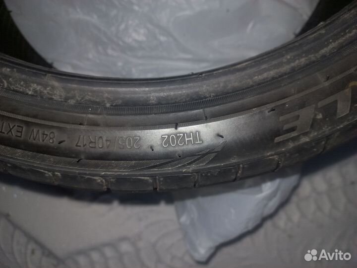 Triangle Connex Van TV701 205/40 R17