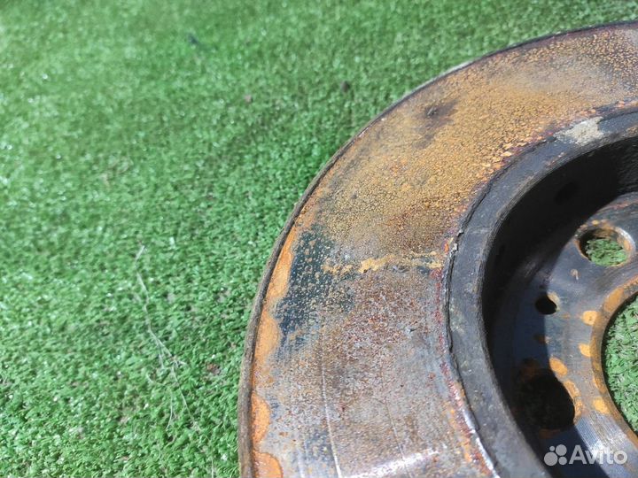 Тормозной диск передний Hyundai Solaris седан 1.6