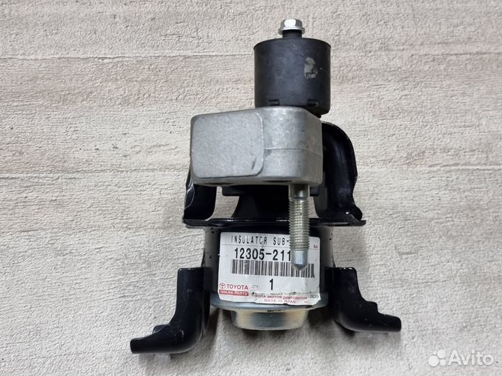 Опора двигателя, правая - Toyota, 1230521160