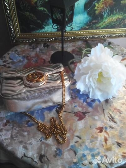 Сумка Gucci золотая