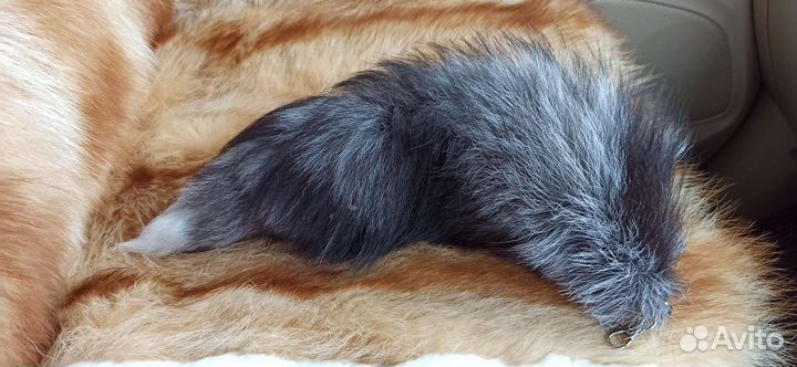 Брелок хвост 47 см 2 шт