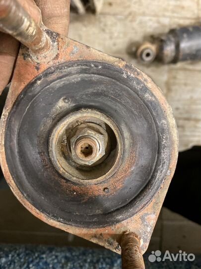 Стойки задние