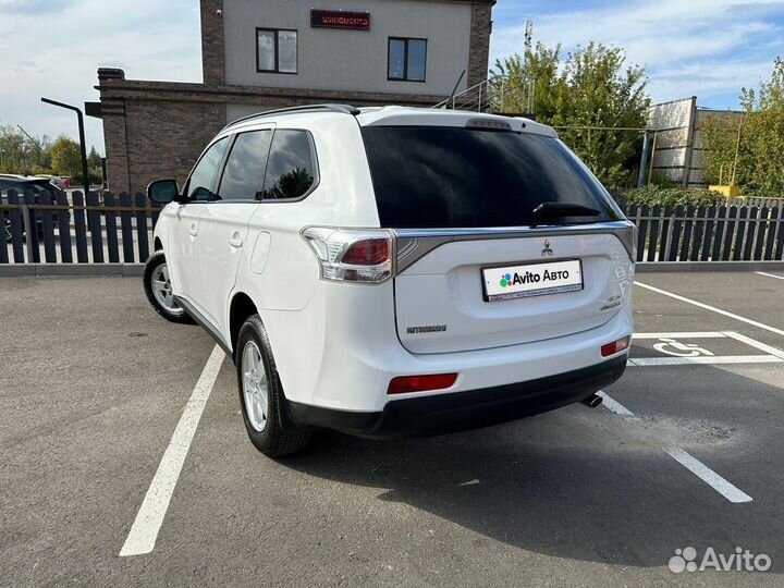 Mitsubishi Outlander 2.4 CVT, 2013, 134 968 км