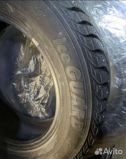 Yokohama Ice Guard IG55 215/60 R16