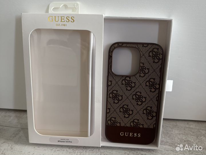Чезол на iPhone 14 pro guess