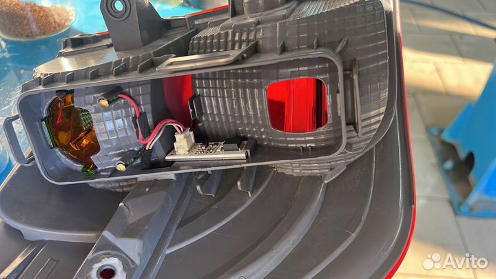 Bmw x3 f25 задняя правая фара