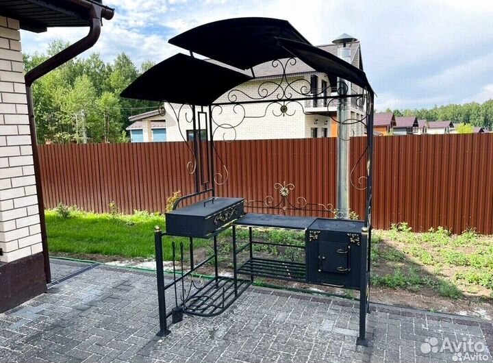 Мангал с крышей