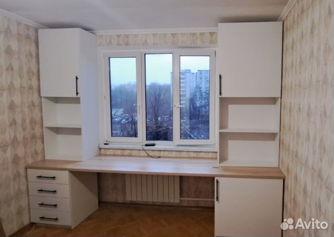 Рабочая зона у окна