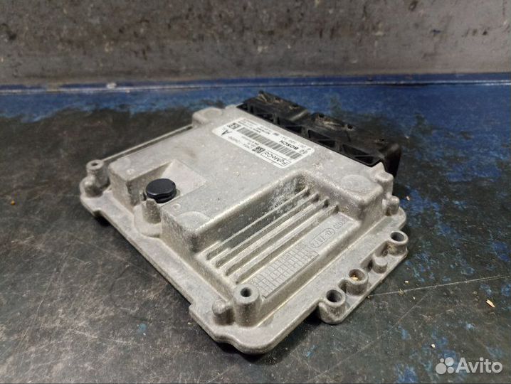 Эбу двигателя Ford Focus 3 CB8