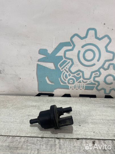 Клапан вентиляции топливного бака Volkswagen Polo