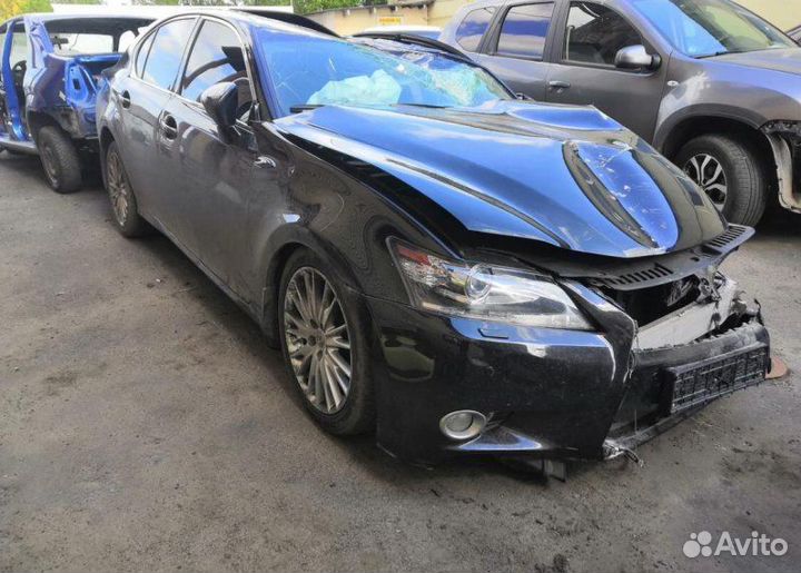 Стекло двери Lexus GS4