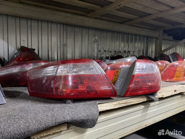 Фонарь Toyota Camry 40 правый левый
