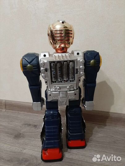 Игрушка робот