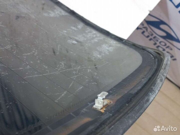 Стекло заднее Киа Спектра