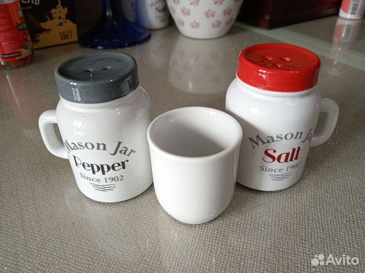 Набор для соли и перца и подставка для зубочисток