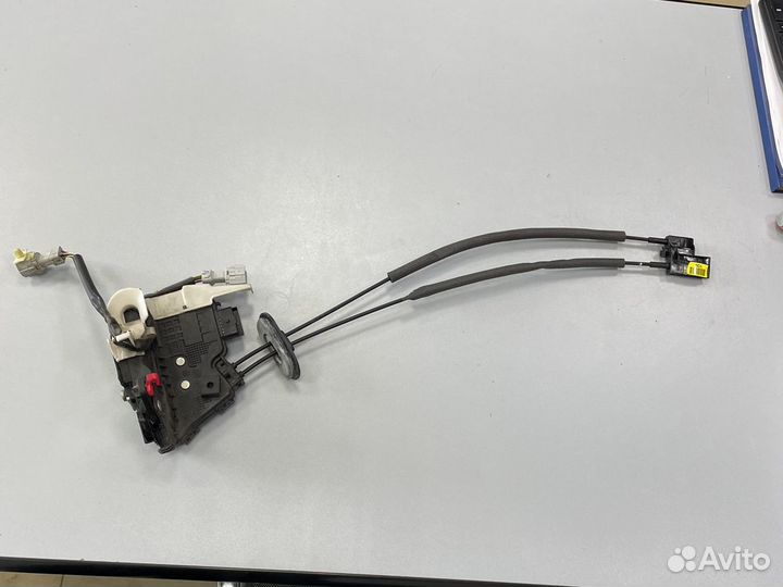 Замок двери правый передний Kia Cerato 2013-2020