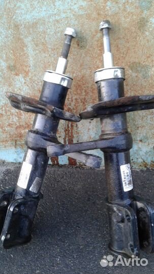 Стойка Б/У передняя левая Калина 2