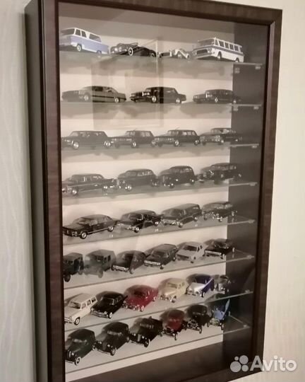 Витрина для машинок, солдатиков, статуэток