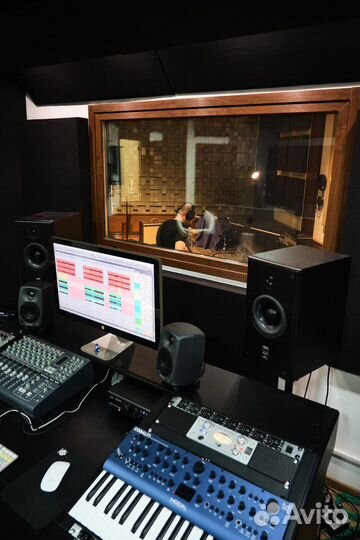 Звукорежиссер, студия звукозаписи