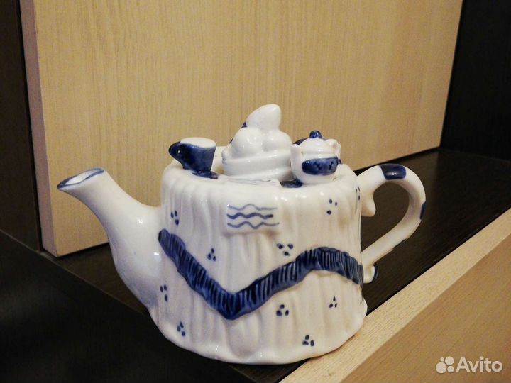 Чайники и подсвечники