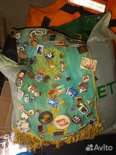 Коллекция значков