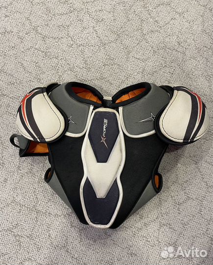 Нагрудник хоккейный