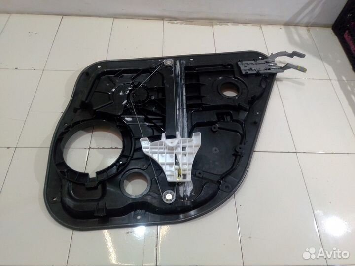 Стеклоподъемник электрический задний левый