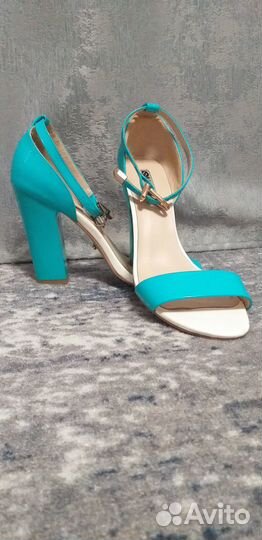 Босоножки женские 39 размер