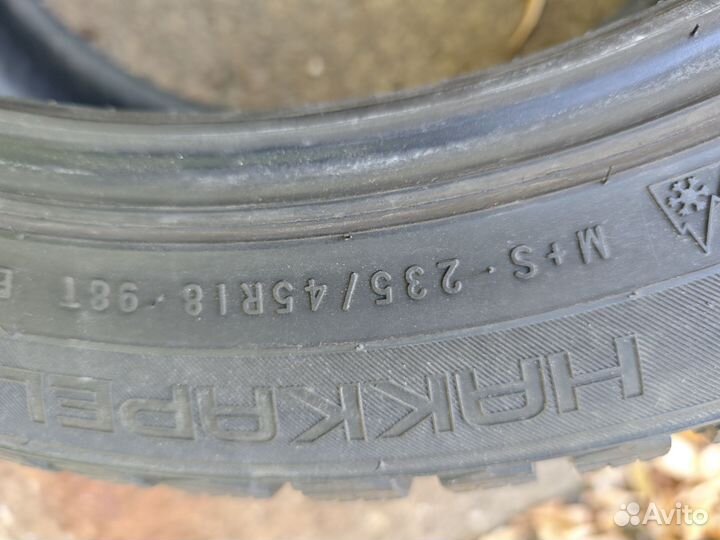 Nokian Tyres Hakkapeliitta 9 235/45 R18