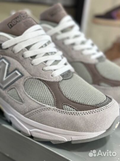 Кроссовки New Balance 990 v3