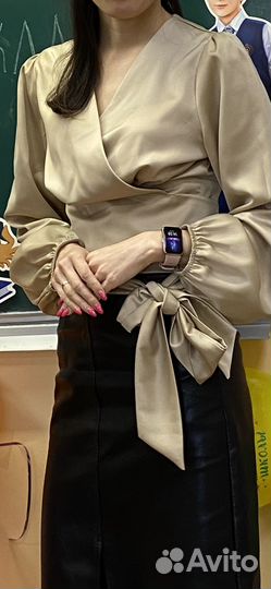 Блузка шелковая