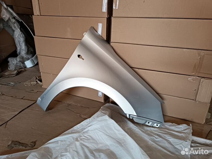 Крыло правое LADA granta - Лада гранта серебристый